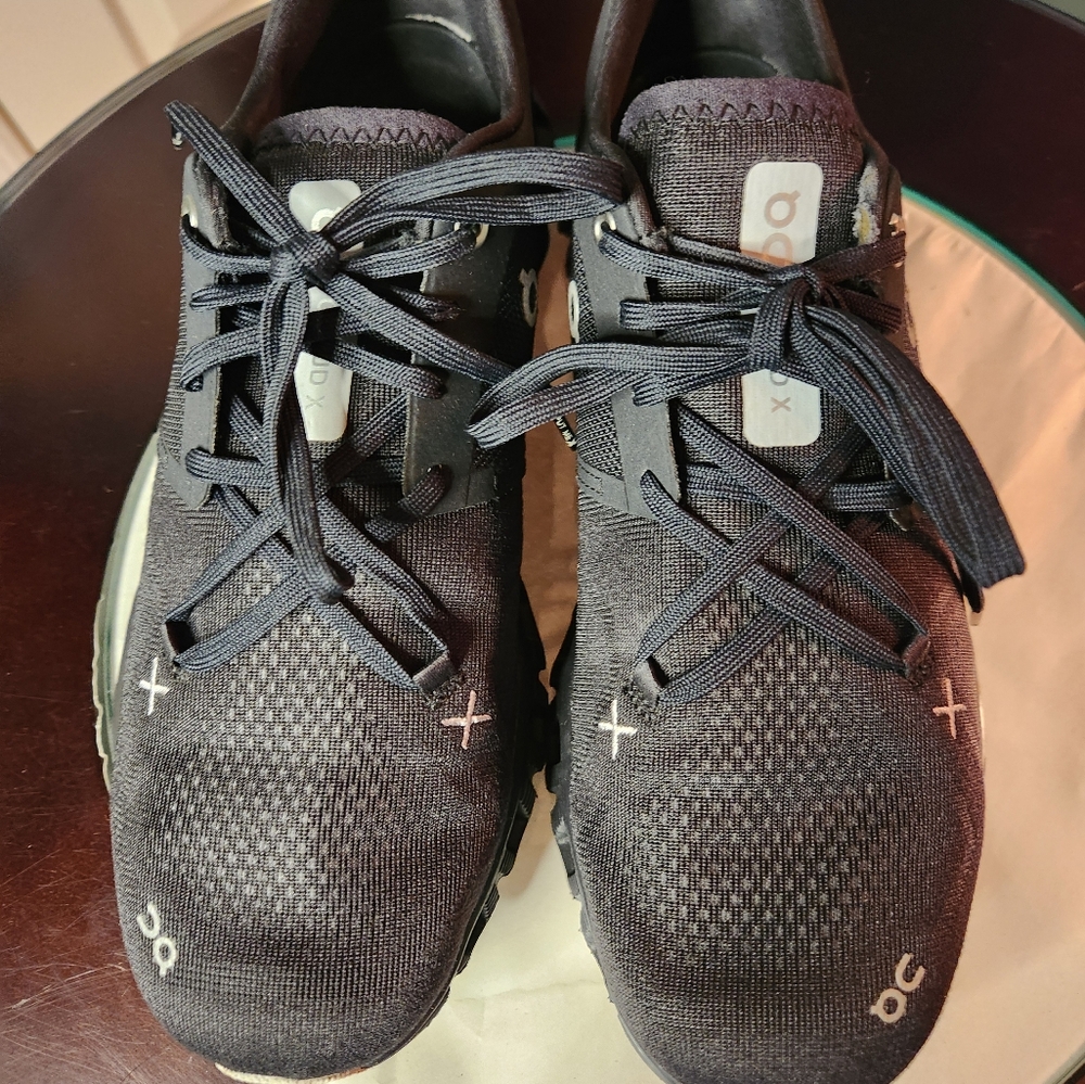 On Cloud X Mens 7.5 Triple Black Asphalt Athletic Sneaker Shoes Running